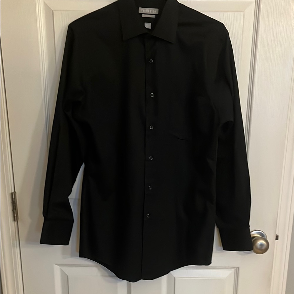 Van Heusen Black Dress Shirt with Long Sleeves and Standard Collar